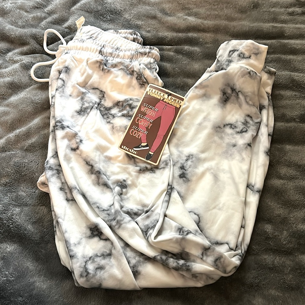NWT Shosho fleece lined yummy jogger M